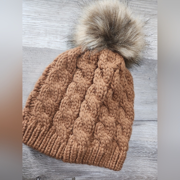 Cozy Brown Cable Knit Faux Fur Pom-Pom Beanie for Kids - Picture 1 of 6